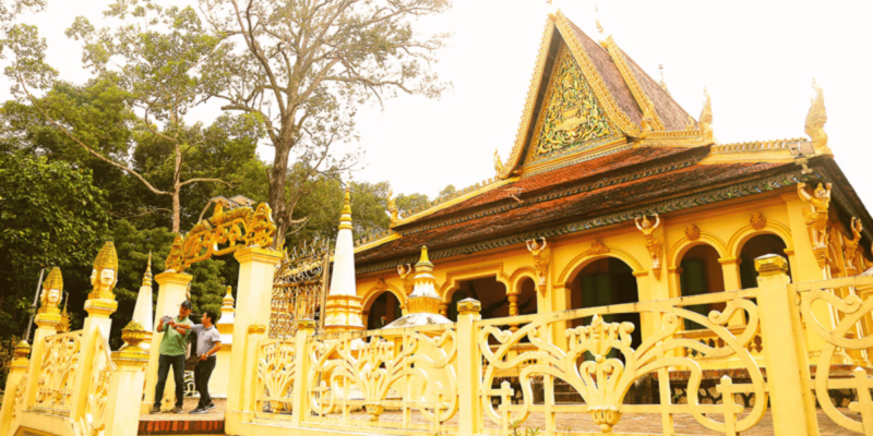 Ang-Pagoda-Chua-Ang