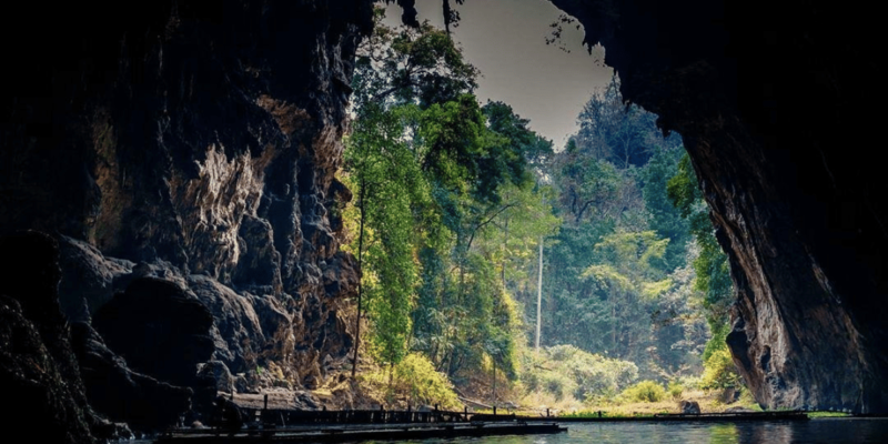 Tham Nam Lot Cave